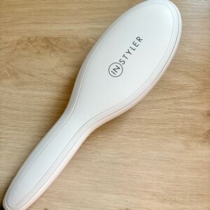 In Styler Straight Up Hair Straightening Brush